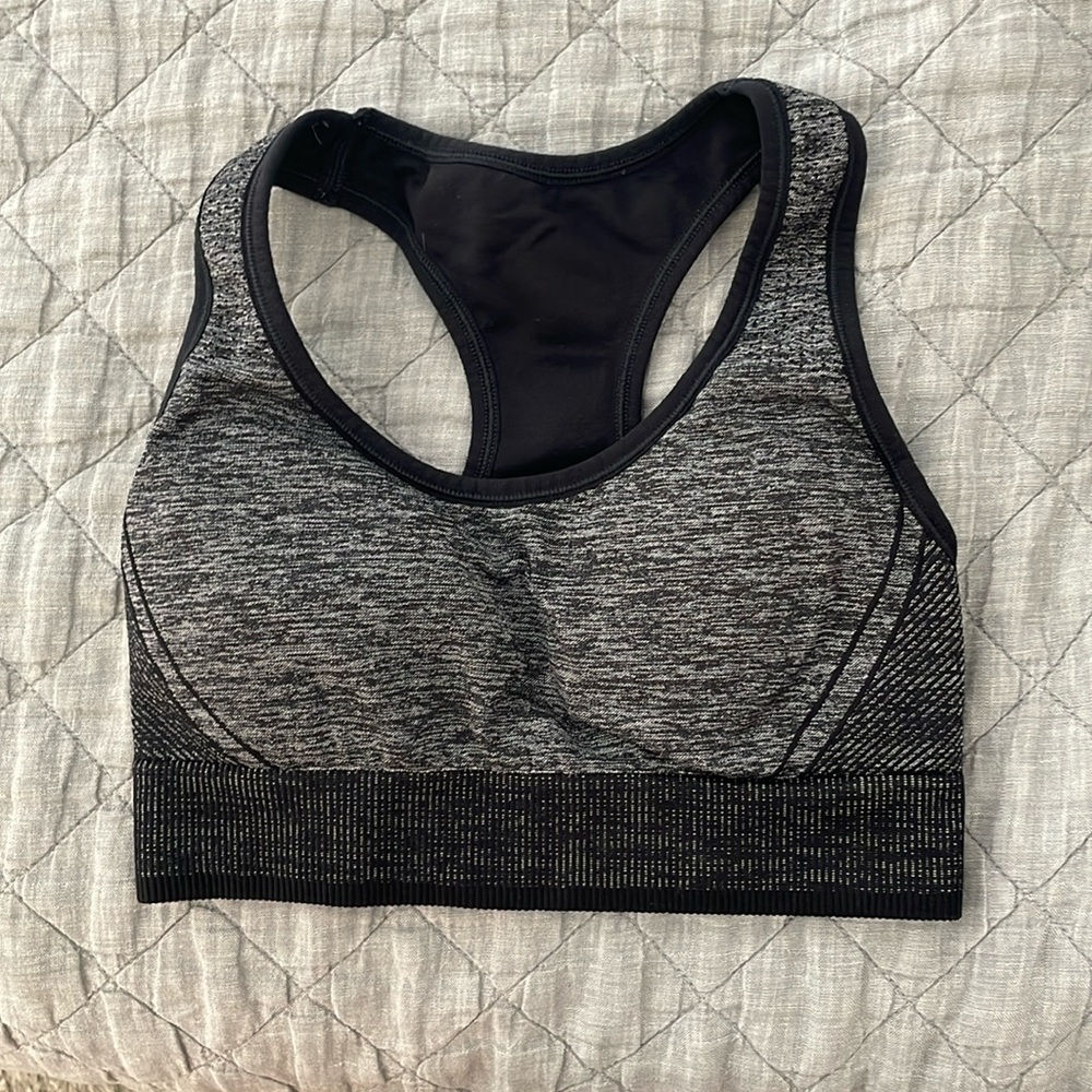 All in Motion Sz M Sports Bra